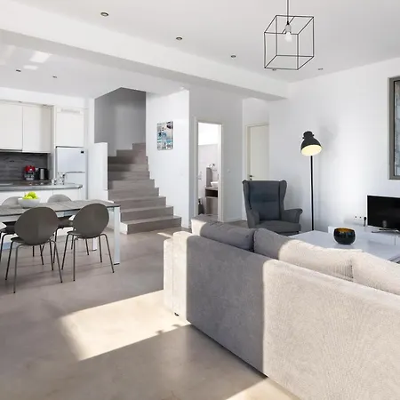 Luxury Hera With Private Pool Afándu